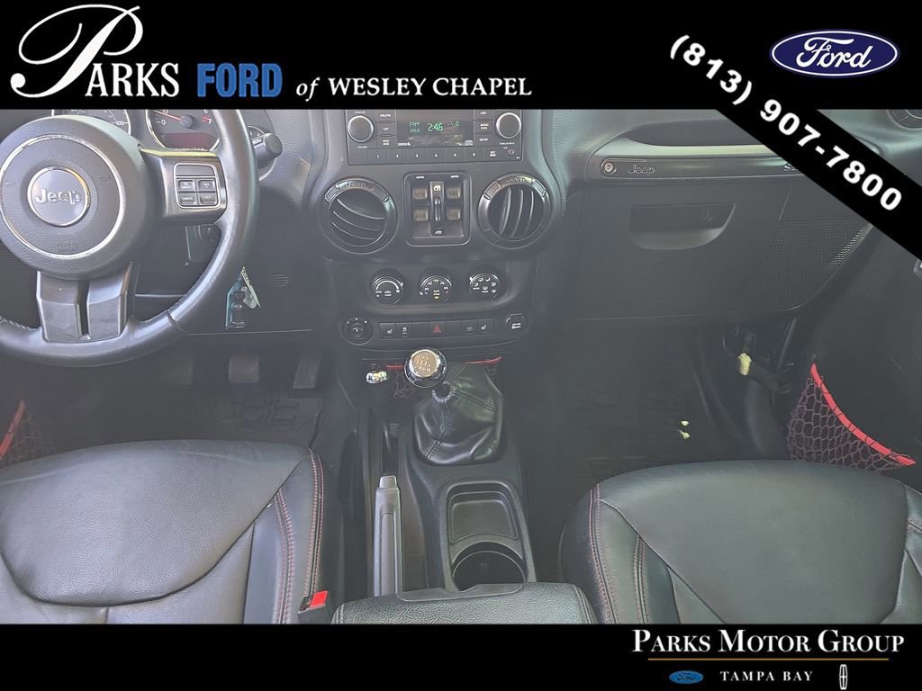 Used 2017 Jeep Wrangler Unlimited Rubicon AWD/4WD image 12