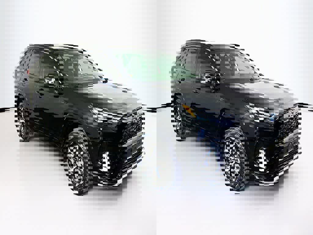 Used 2023 Toyota RAV4 SE w/ Weather & Moonroof Package image 7