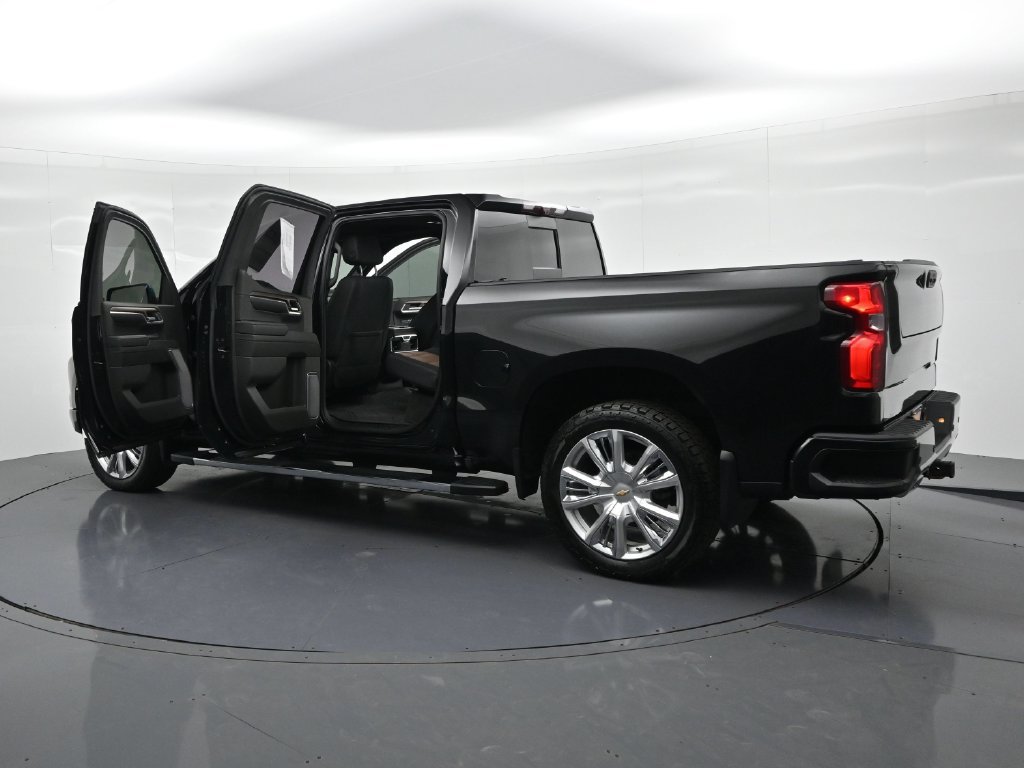 Used 2023 Chevrolet Silverado 1500 High Country w/ High Country Premium Package AWD/4WD image 25