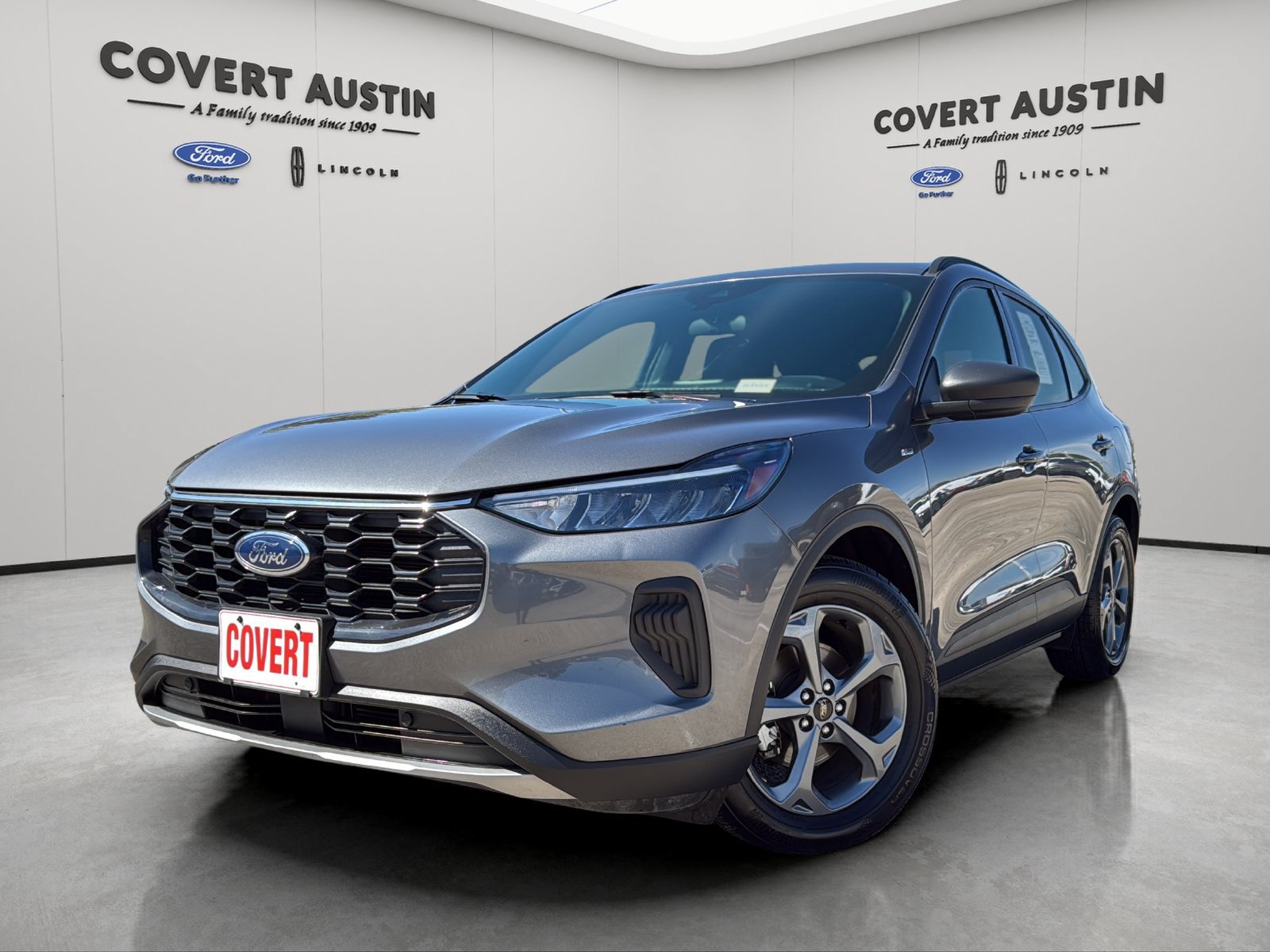 Certified 2025 Ford Escape ST-Line FWD image 1