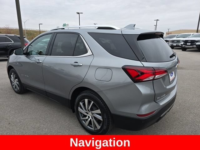 Used 2023 Chevrolet Equinox Premier AWD/4WD image 3