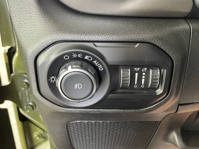 Used 2021 Jeep Wrangler Sport AWD/4WD image 16