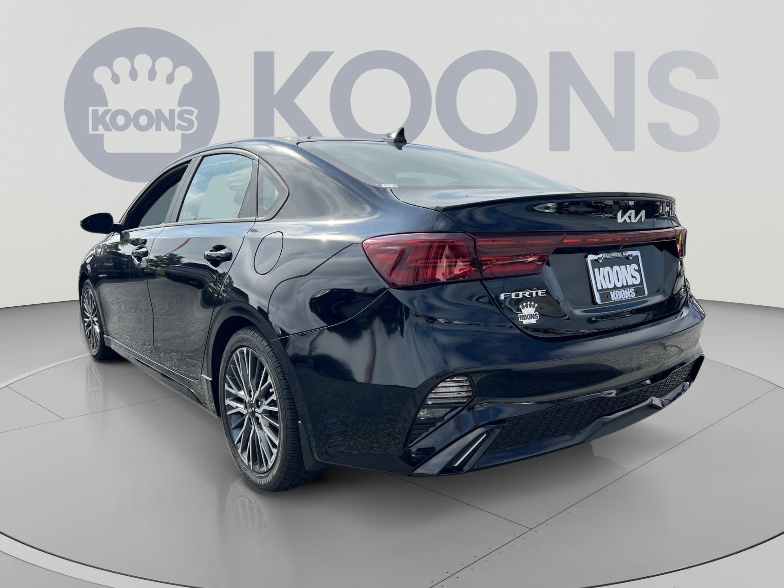 Used 2023 Kia Forte GT-Line w/ GT-Line Technology Package FWD image 4