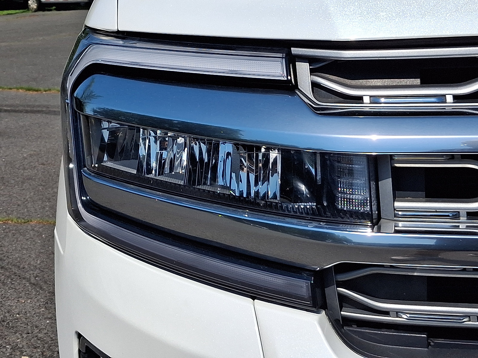 Certified 2024 Ford Expedition Max Platinum AWD/4WD image 10