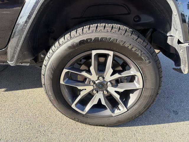 Used 2024 Jeep Wrangler Unlimited image 9