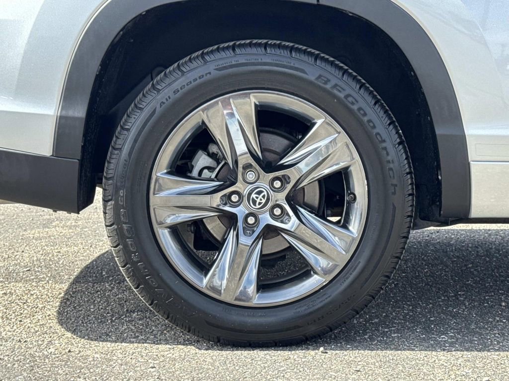 Used 2018 Toyota Highlander Limited Platinum w/ Carpet Mat Package (TMS) image 31