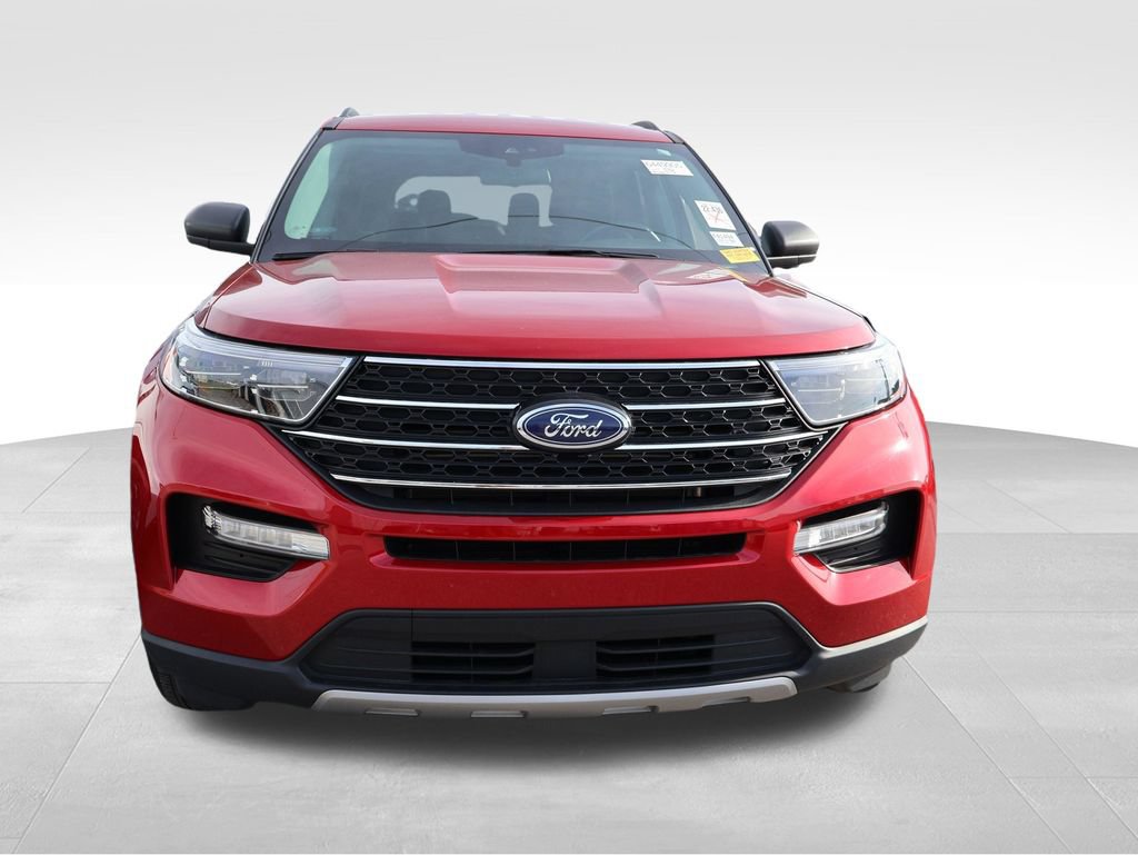 Certified 2022 Ford Explorer XLT w/ Equipment Group 202A AWD/4WD image 7