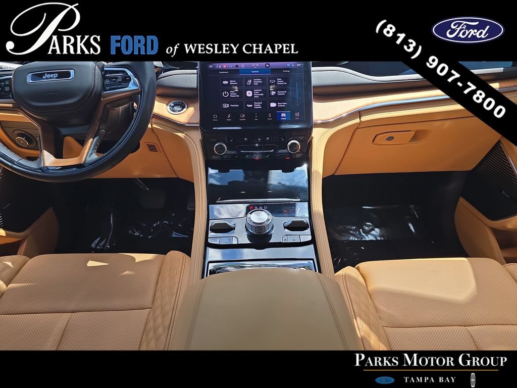 Used 2025 Jeep Grand Cherokee L Summit AWD/4WD image 13