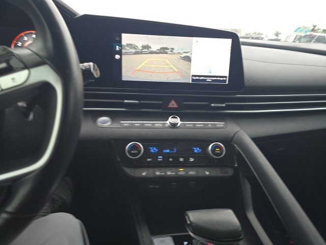 Used 2023 Hyundai Elantra SEL w/ Convenience Package FWD image 15