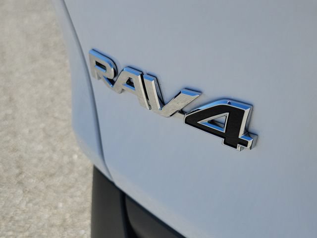 Used 2025 Toyota RAV4 LE FWD image 9