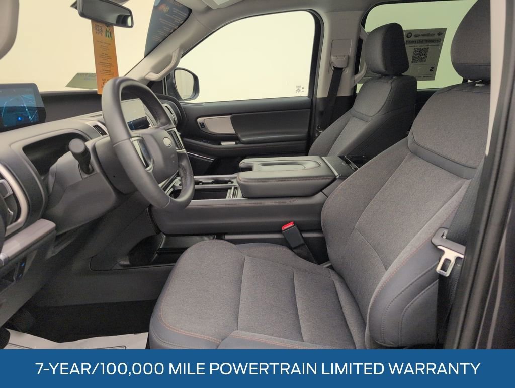 Certified 2025 Ford Expedition Active image 4