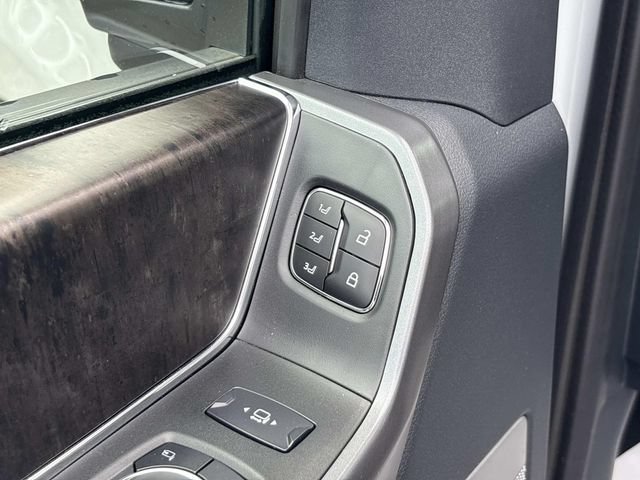 Certified 2025 Ford F350 Lariat w/ Tremor Off-Road Package AWD/4WD image 25