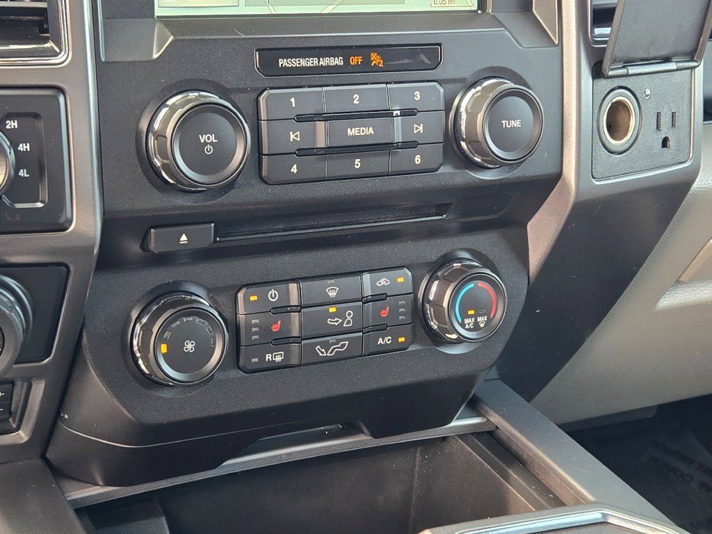 Certified 2018 Ford F150 XLT w/ Equipment Group 302A Luxury AWD/4WD image 30