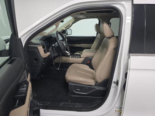 Certified 2024 Ford Expedition Max Limited image 3