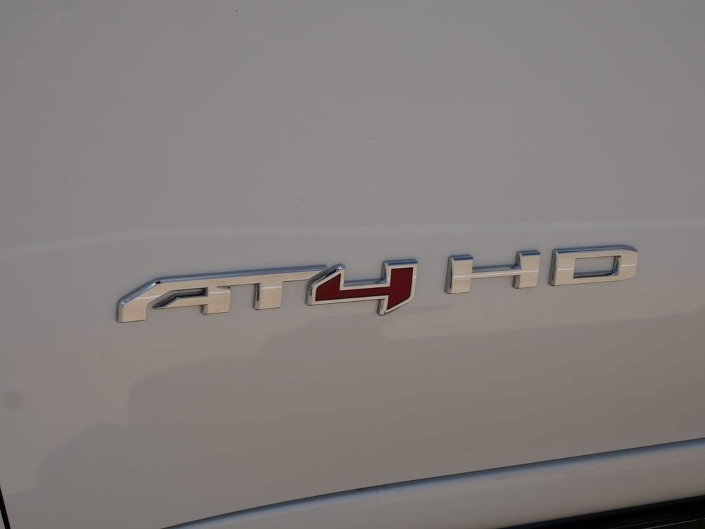 Used 2024 GMC Sierra 2500 AT4 w/ AT4 Premium Plus Package AWD/4WD image 12
