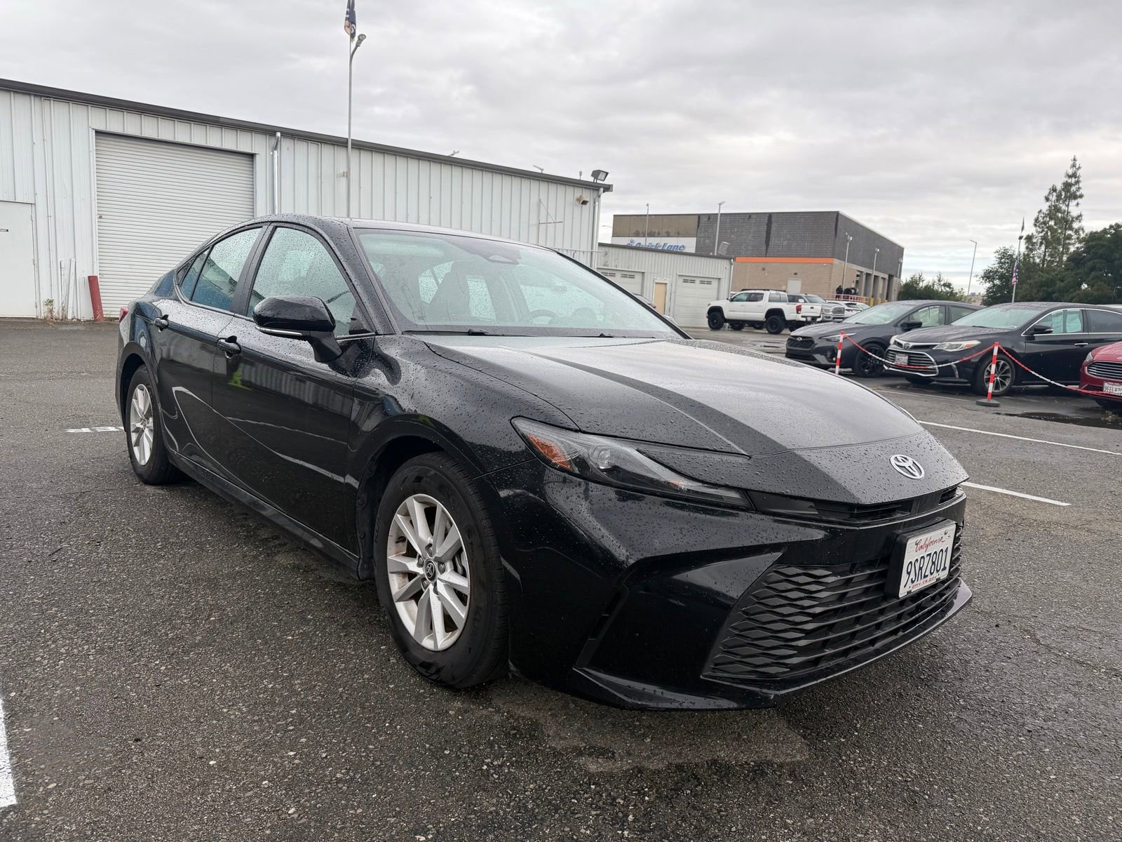 Used 2025 Toyota Camry LE FWD image 7