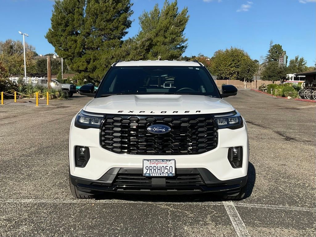 Certified 2025 Ford Explorer ST-Line w/ Premium Package image 11