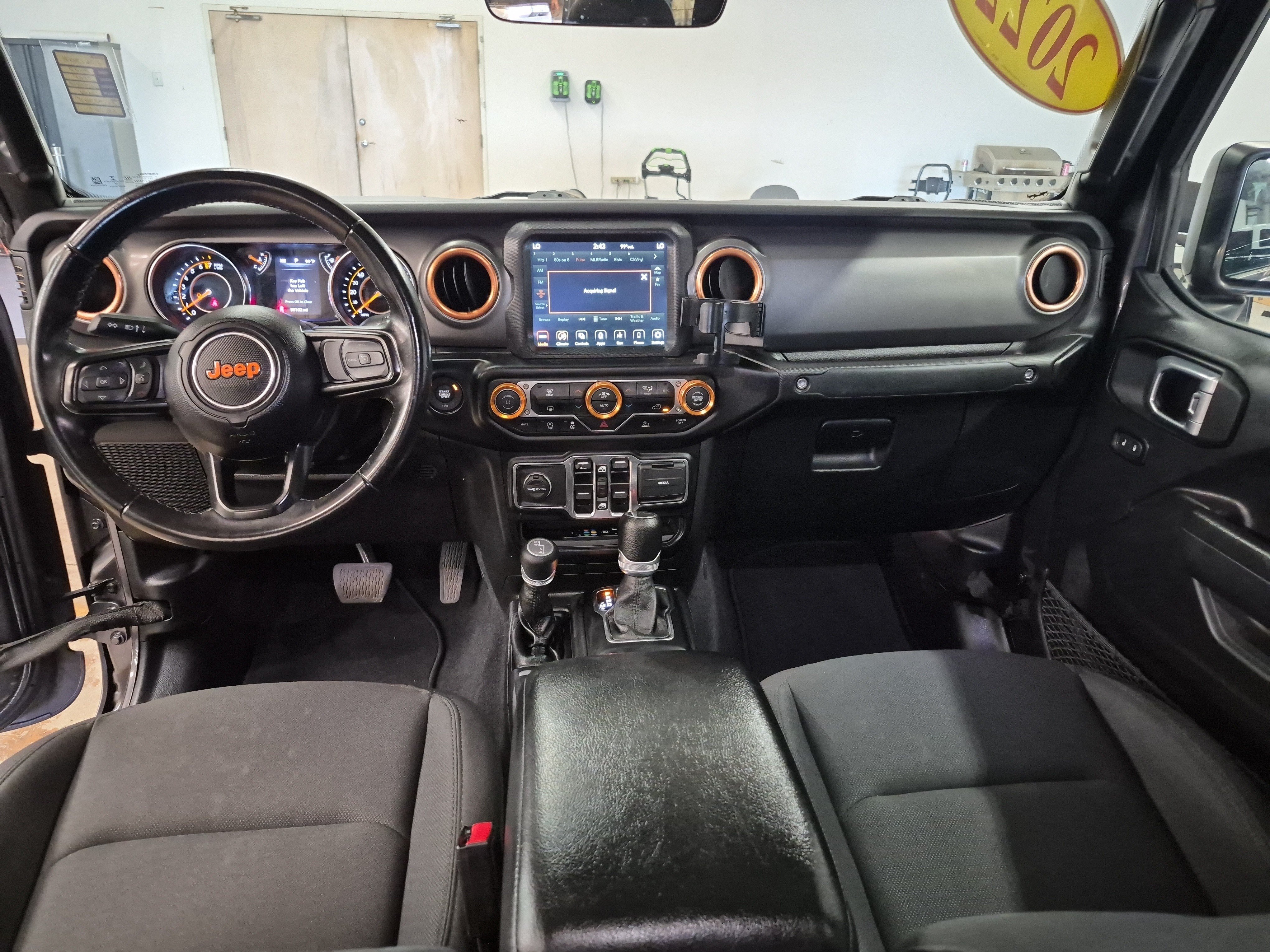 Used 2022 Jeep Gladiator Sport AWD/4WD image 19