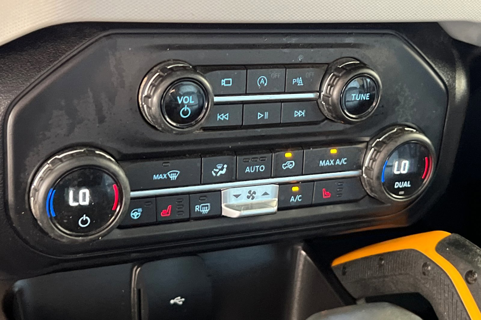 Certified 2023 Ford Bronco Badlands image 23