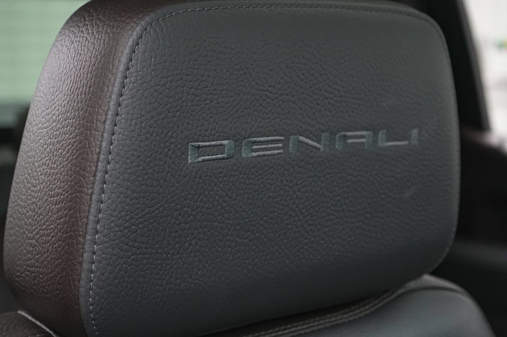 Used 2019 GMC Sierra 1500 Denali w/ Denali Ultimate Package AWD/4WD image 28