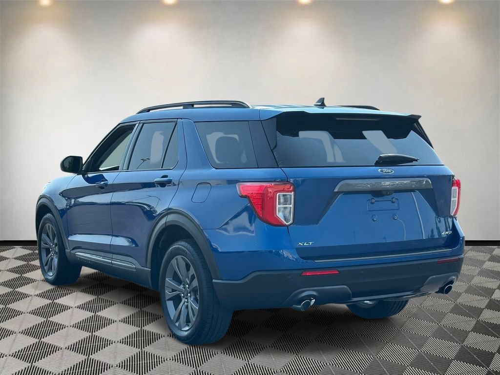 Certified 2021 Ford Explorer XLT w/ Equipment Group 202A AWD/4WD image 5