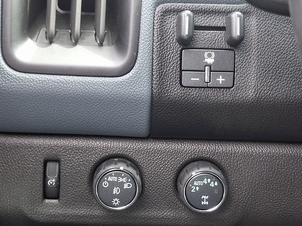 Used 2022 Chevrolet Colorado Z71 w/ Safety Package AWD/4WD image 24