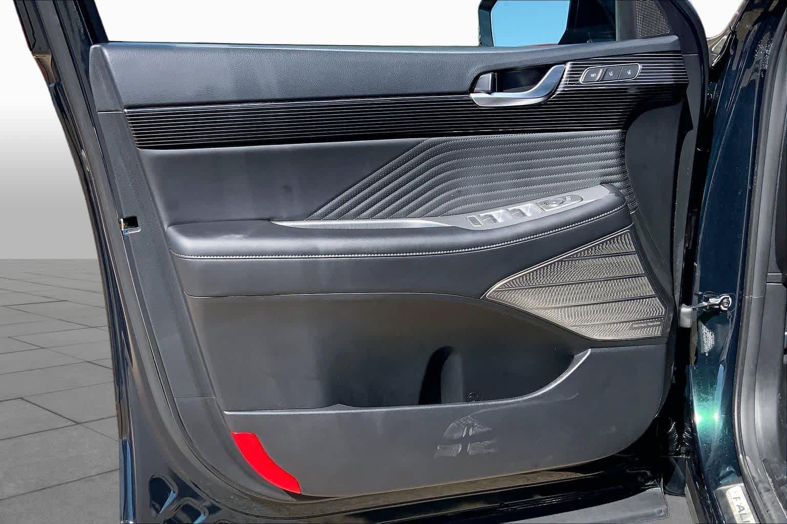 Used 2025 Hyundai Palisade Calligraphy AWD/4WD image 22