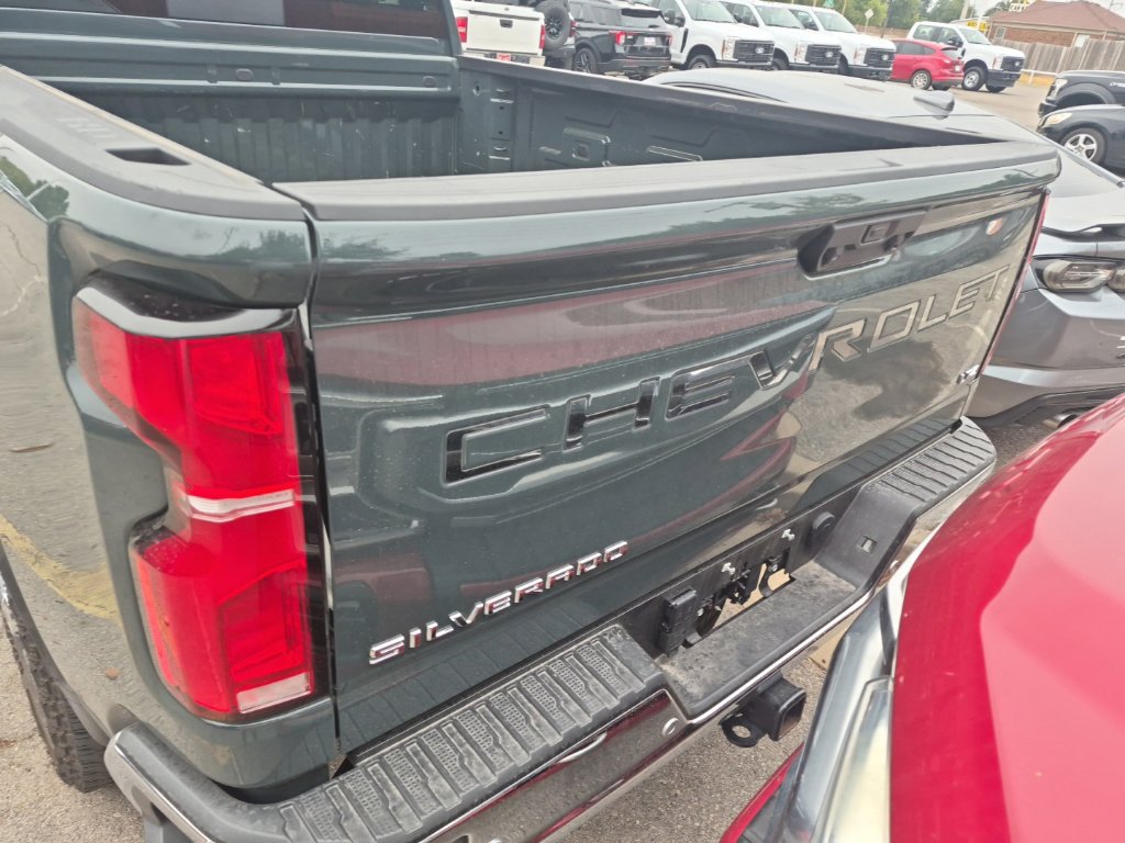 Used 2026 Chevrolet Silverado 2500 LTZ w/ LTZ Premium Package AWD/4WD image 17