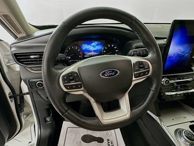 Certified 2023 Ford Explorer Limited w/ Limited Technology Package AWD/4WD image 17