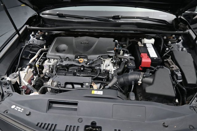 Used 2020 Toyota Camry SE FWD image 29