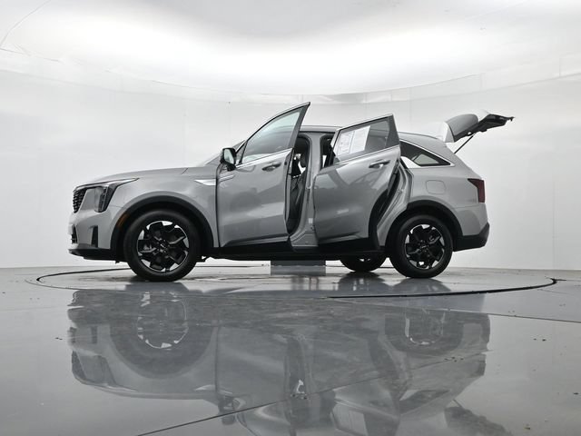 Used 2025 Kia Sorento S FWD image 57