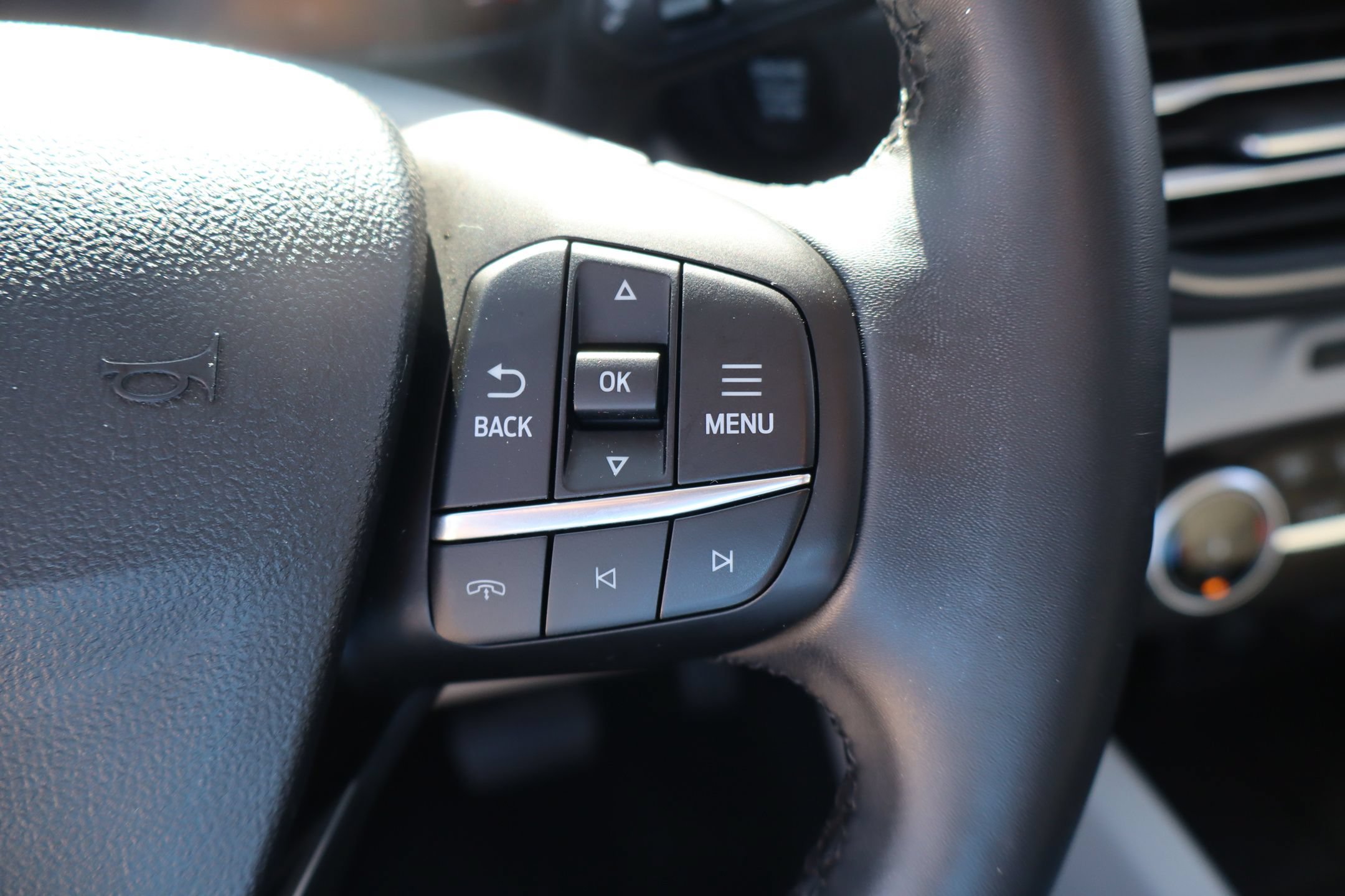 Certified 2024 Ford Escape Active FWD image 16