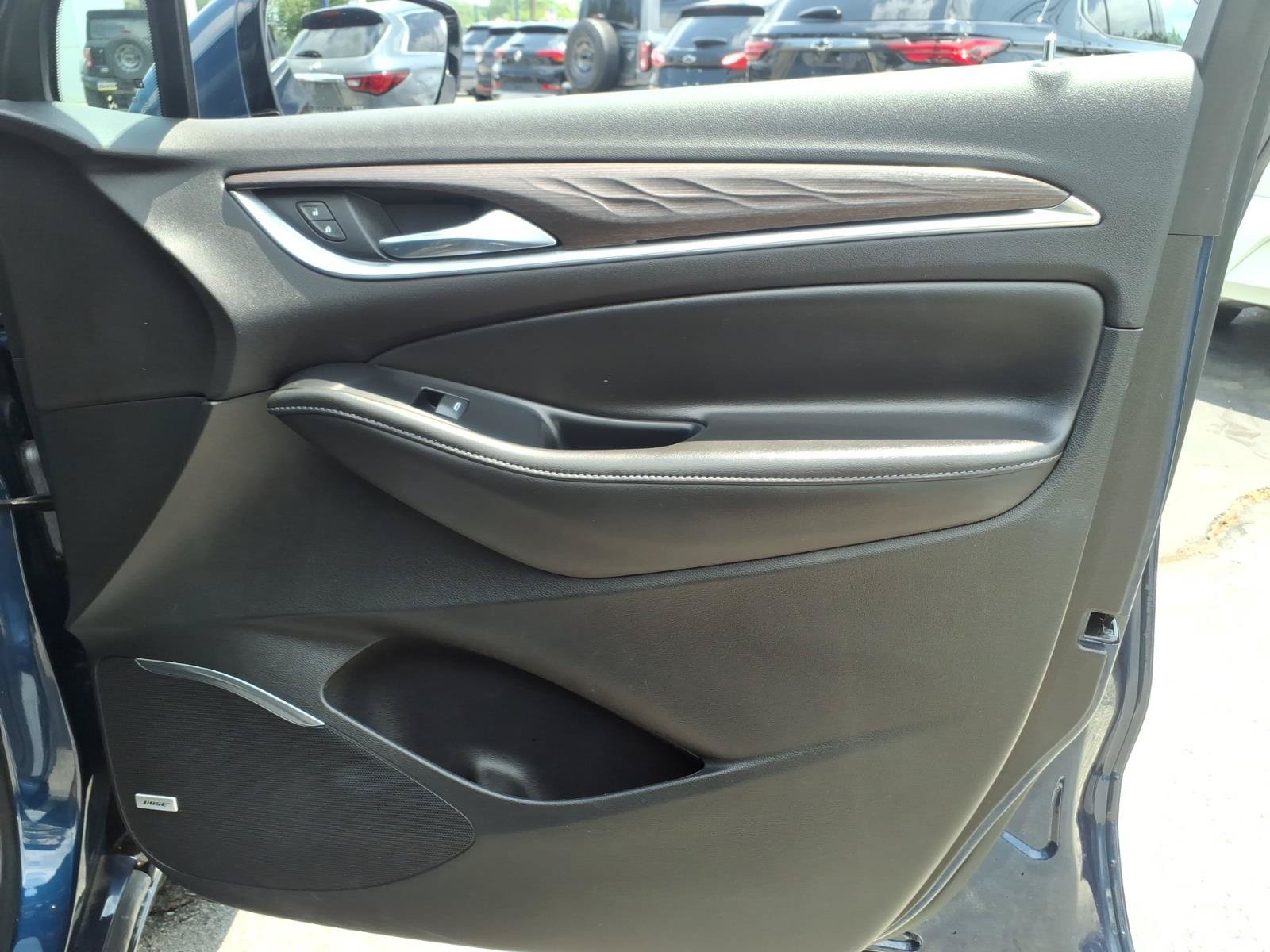 Used 2022 Buick Enclave Avenir w/ Avenir Technology Package AWD/4WD image 10