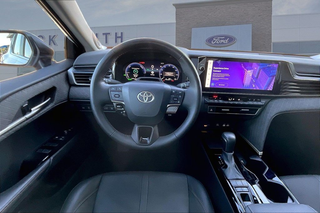 Used 2025 Toyota Camry XLE w/ Premium Plus Package FWD image 8