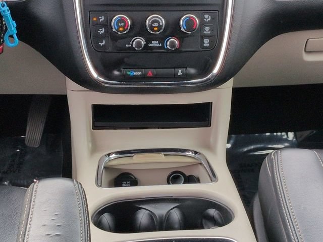 Used 2018 Dodge Grand Caravan SXT FWD image 19