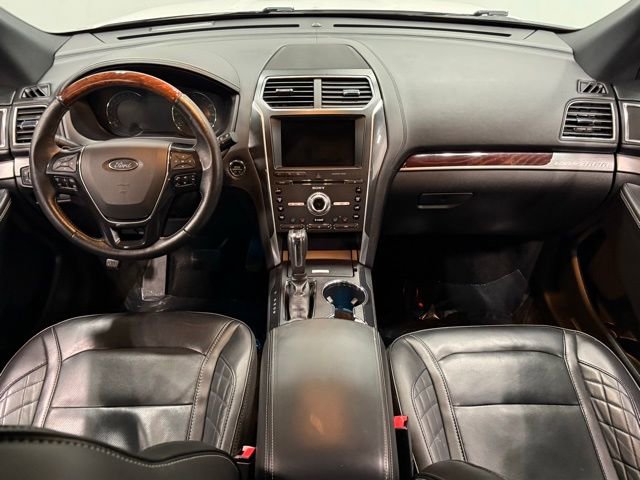 Certified 2017 Ford Explorer Platinum image 40