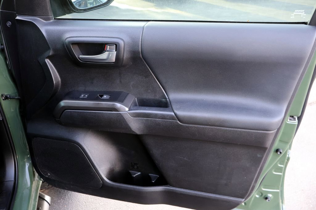 Used 2022 Toyota Tacoma TRD Sport AWD/4WD image 21