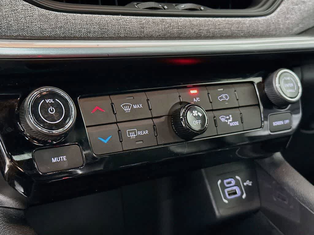Used 2023 Jeep Compass Latitude AWD/4WD image 20