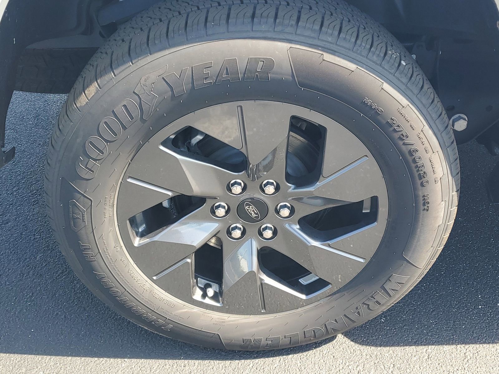 Certified 2024 Ford F150 Lightning Lariat AWD/4WD image 5