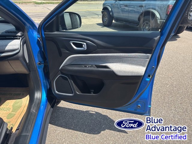 Used 2024 Jeep Compass Latitude image 28