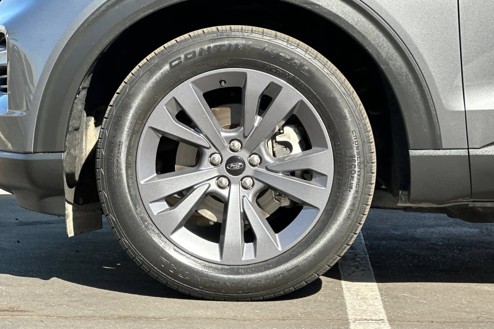 Certified 2022 Ford Explorer XLT w/ Equipment Group 202A RWD image 29