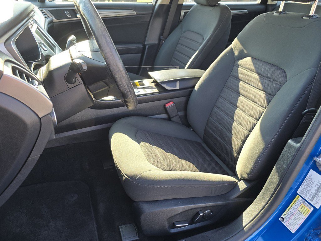 Certified 2020 Ford Fusion SE FWD image 21