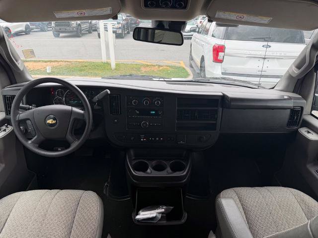Used 2025 Chevrolet Express 3500 LT w/ LT Preferred Equipment Group RWD image 12