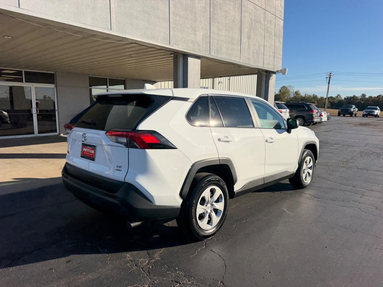 Used 2025 Toyota RAV4 LE AWD/4WD image 3
