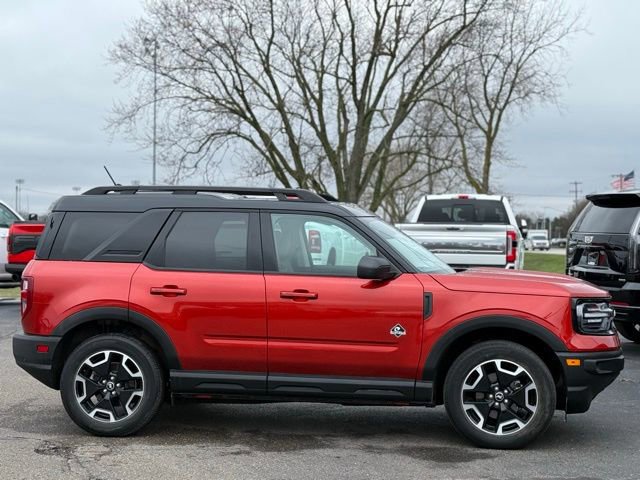 Certified 2024 Ford Bronco Sport Outer Banks w/ Tech Package AWD/4WD image 11