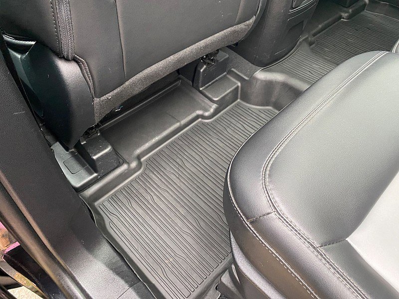 Certified 2022 Ford Explorer XLT w/ Equipment Group 202A image 35