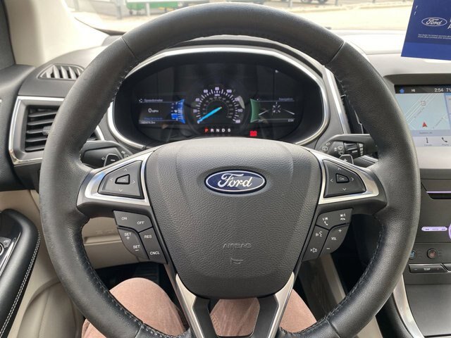 Certified 2018 Ford Edge Titanium w/ Equipment Group 301A AWD/4WD image 15