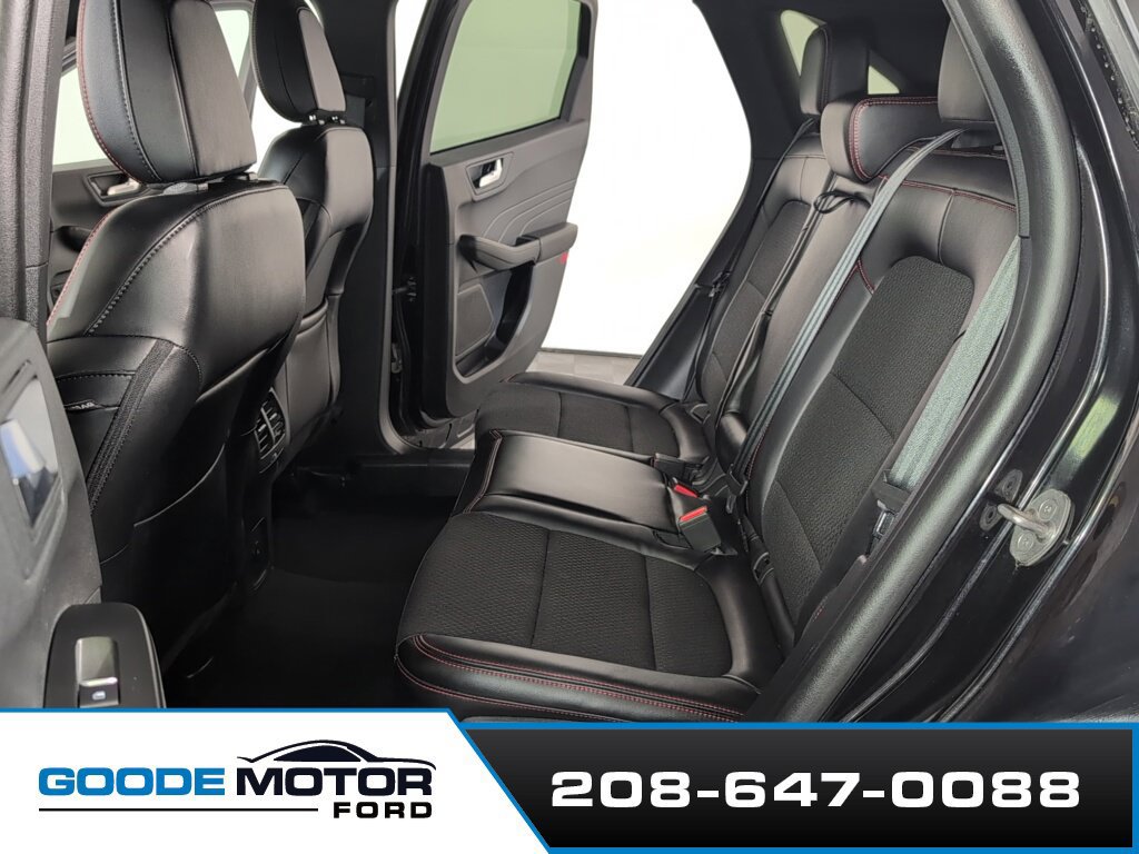Certified 2025 Ford Escape ST-Line Select AWD/4WD image 19