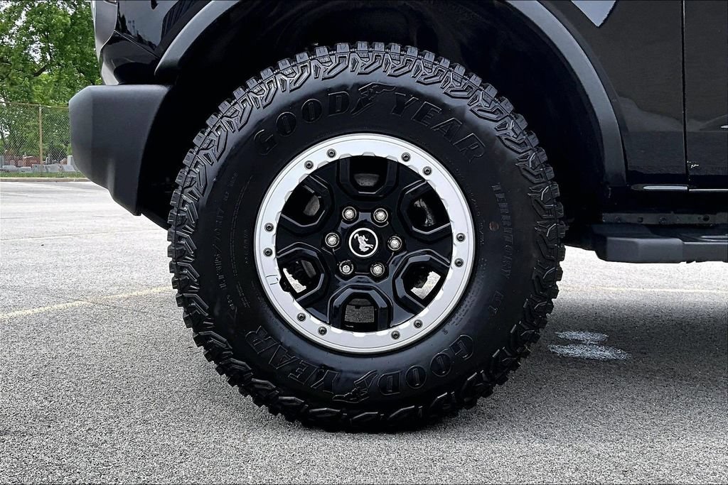 Certified 2024 Ford Bronco Big Bend w/ Sasquatch Package AWD/4WD image 9