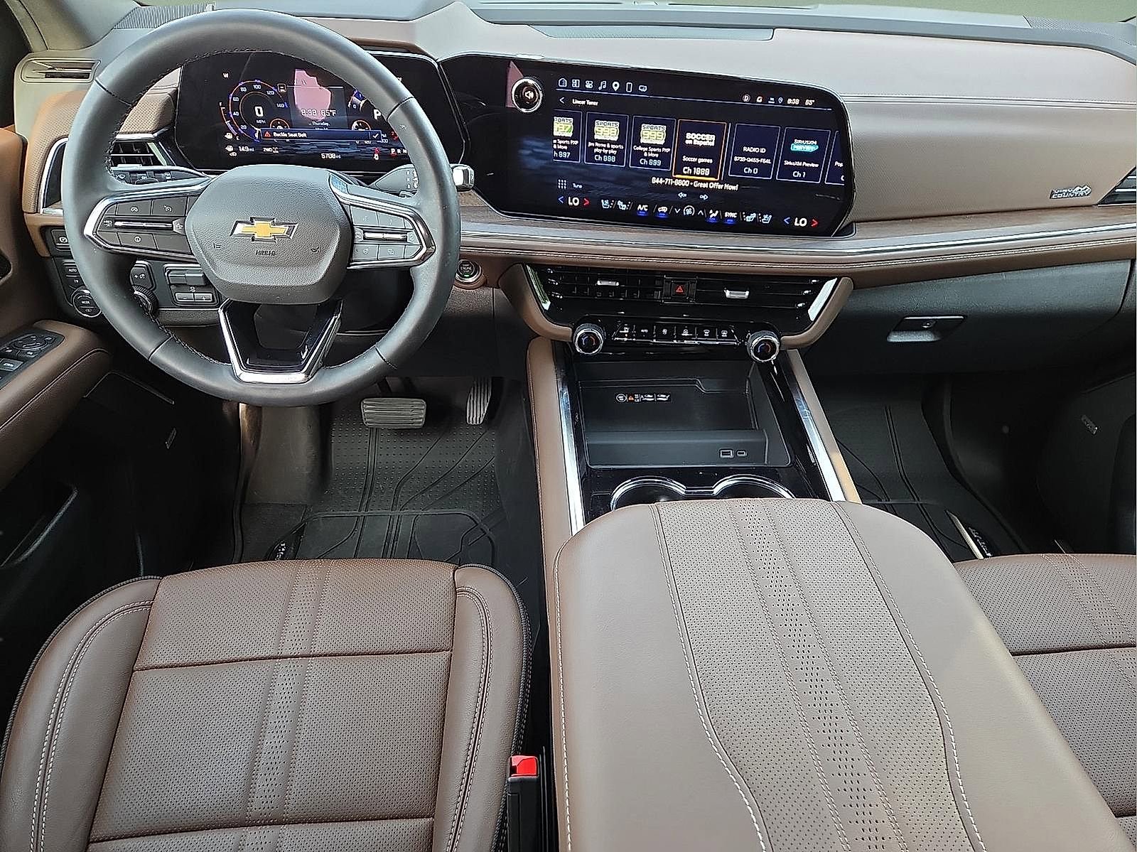 Used 2025 Chevrolet Tahoe High Country AWD/4WD image 12